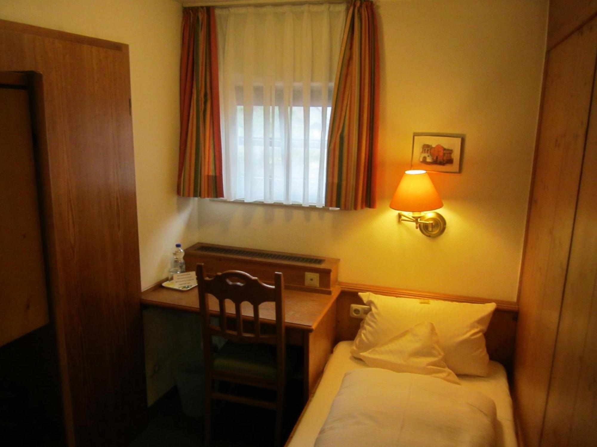 Gaestehaus Engelgasse Herzogenaurach Kamer foto